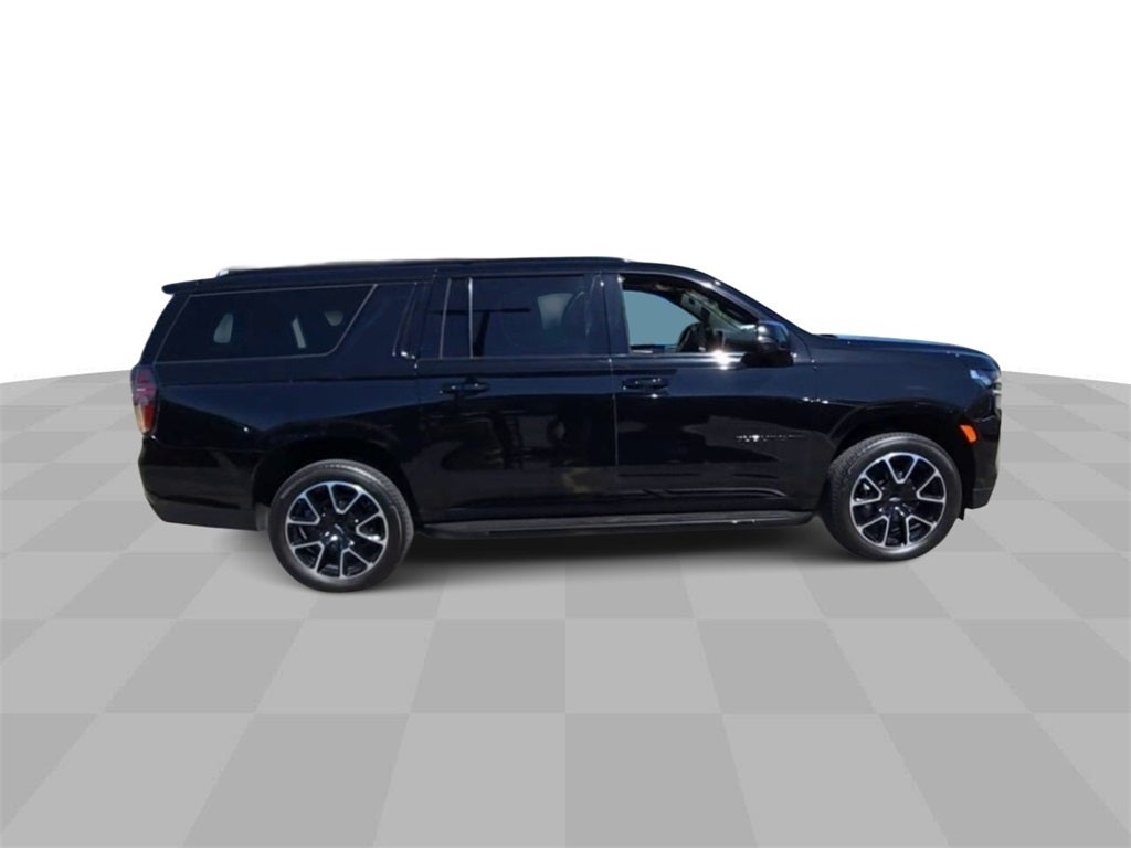 2023 Chevrolet Suburban RST 4WD AWD