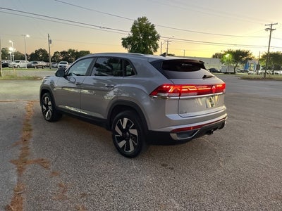 2025 Volkswagen Atlas Cross Sport 2.0T SE w/Technology