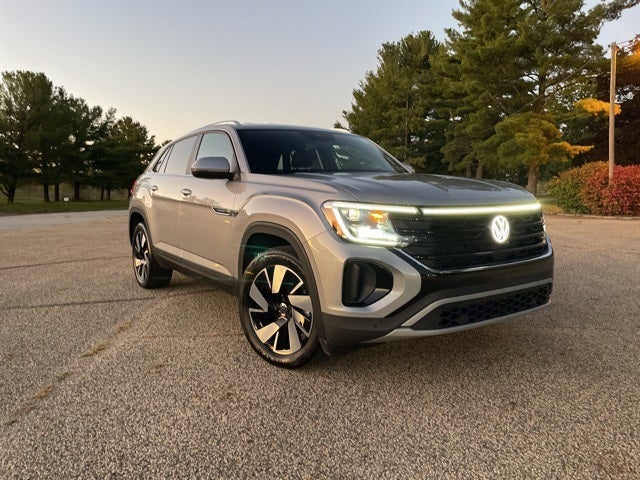 2025 Volkswagen Atlas Cross Sport 2.0T SE w/Technology