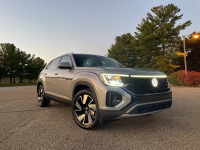 2025 Volkswagen Atlas Cross Sport 2.0T SE w/Technology