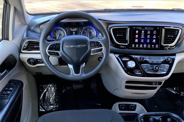 2017 Chrysler Pacifica Touring L