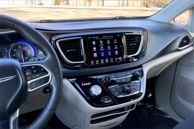 2017 Chrysler Pacifica Touring L
