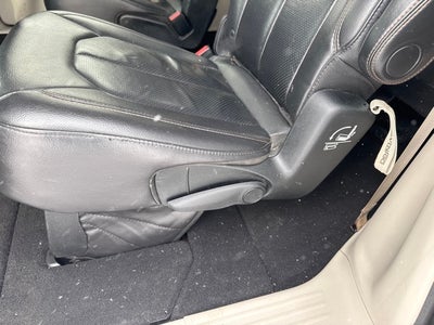 2017 Chrysler Pacifica Touring L Plus