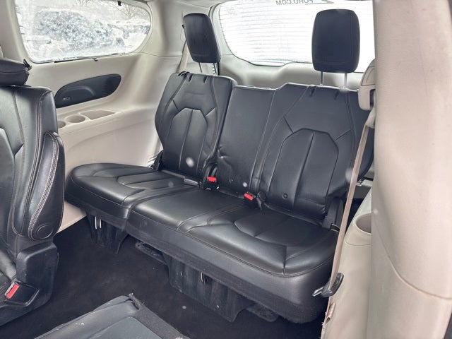 2017 Chrysler Pacifica Touring L Plus