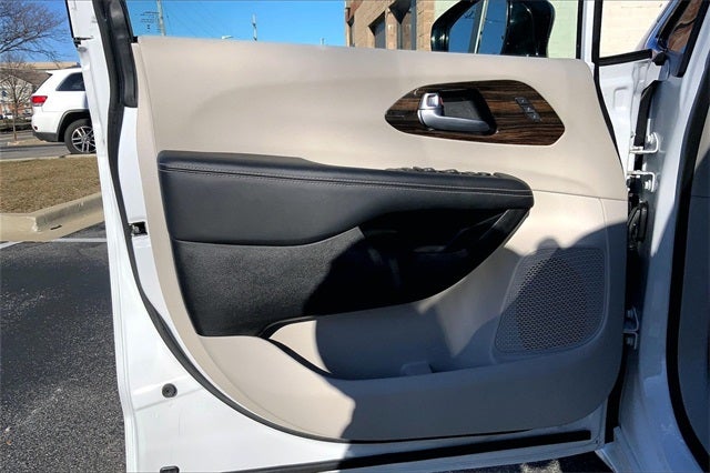 2024 Chrysler Pacifica Limited