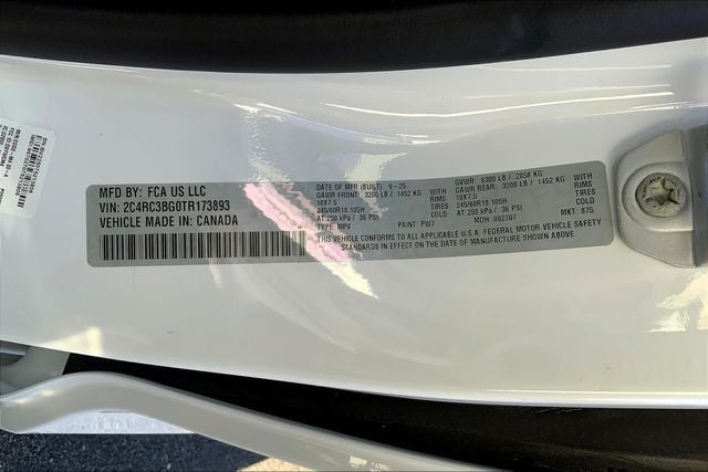 2026 Chrysler Pacifica Select