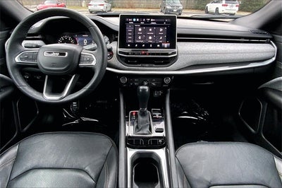 2023 Jeep Compass Latitude Lux