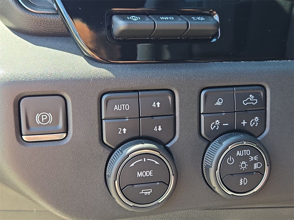 2023 Chevrolet Silverado 1500 ZR2 4WD AWD