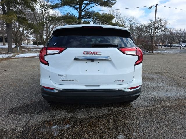 2024 GMC Terrain AT4