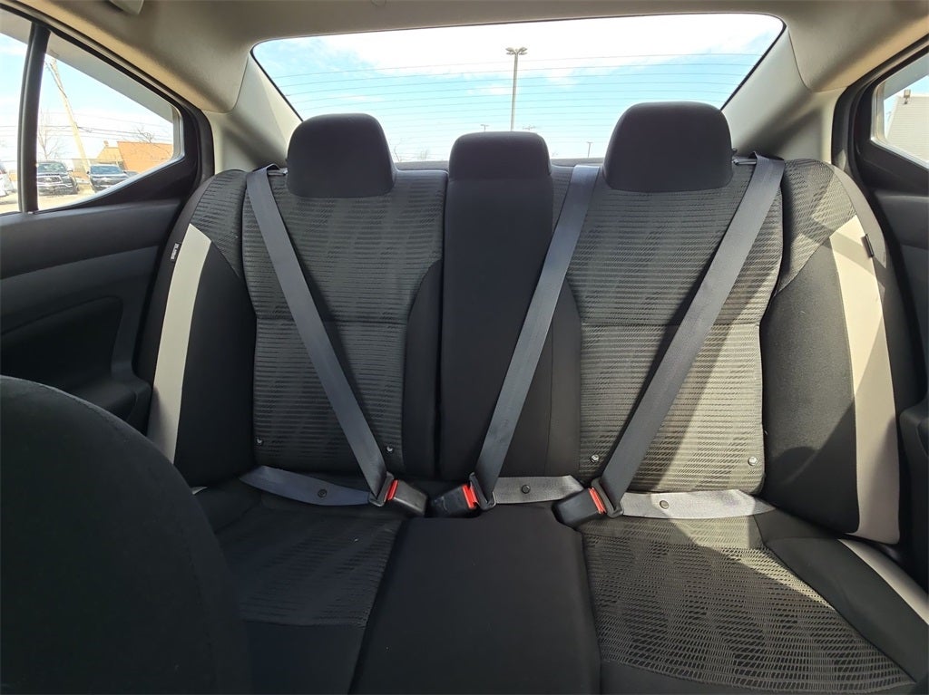 2021 Nissan Versa 1.6 SV