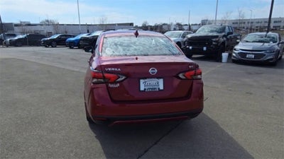 2021 Nissan Versa 1.6 SV