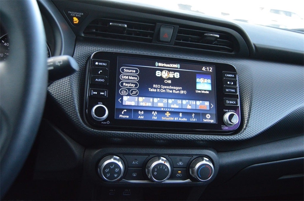 2023 Nissan Kicks SV