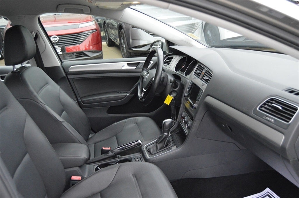 2015 Volkswagen Golf SportWagen S