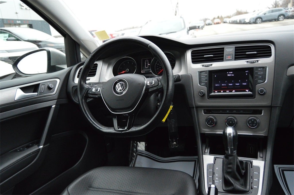 2015 Volkswagen Golf SportWagen S
