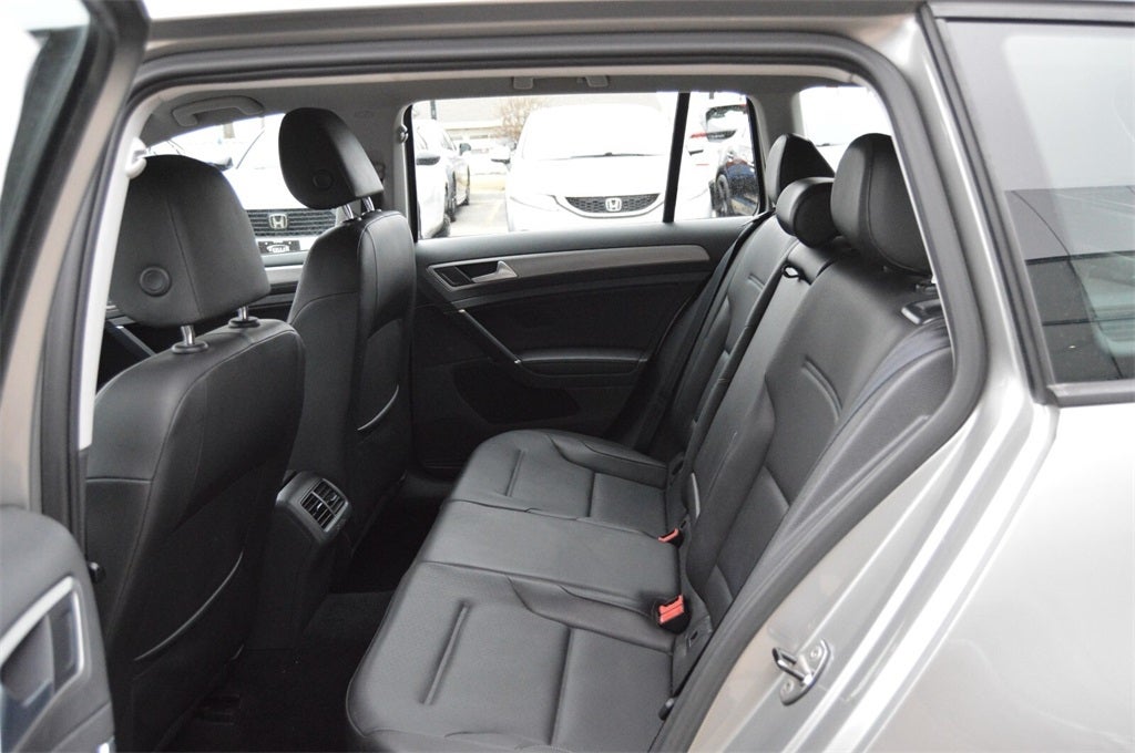 2015 Volkswagen Golf SportWagen S