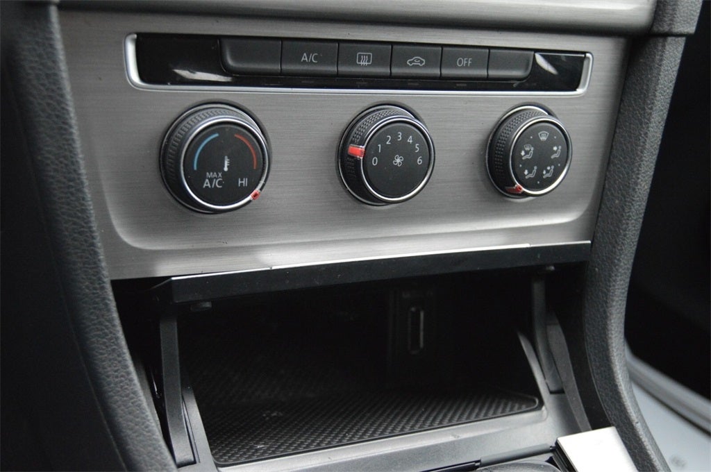 2015 Volkswagen Golf SportWagen S