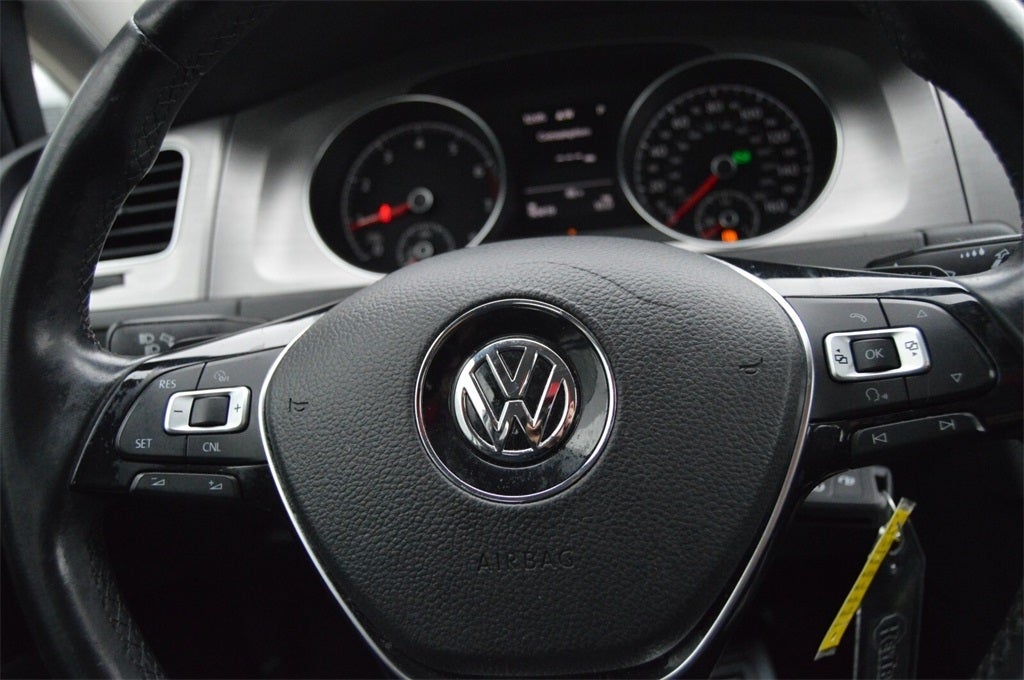 2015 Volkswagen Golf SportWagen S