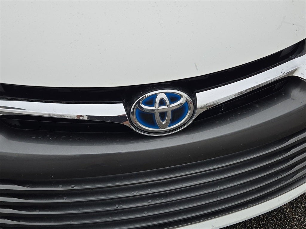 2015 Toyota Camry Hybrid LE