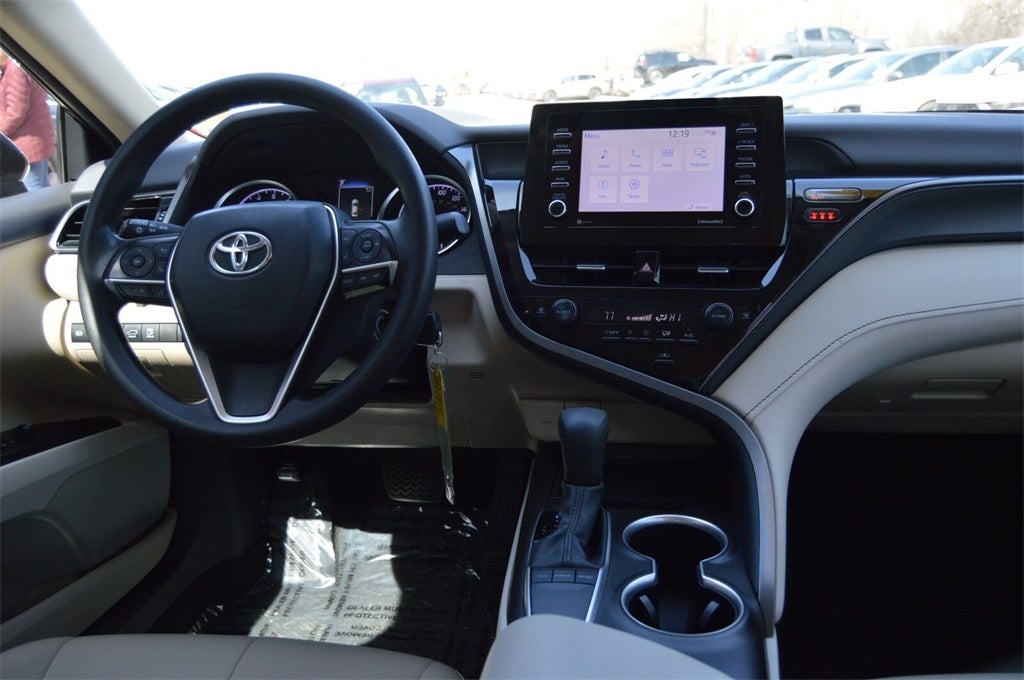 2022 Toyota Camry LE