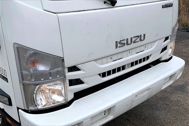 2018 Isuzu NPR Base