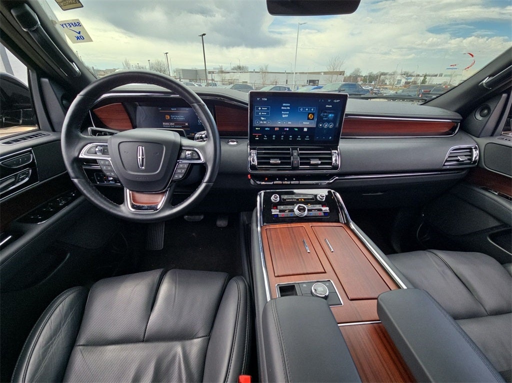 2023 Lincoln Navigator Reserve 4WD AWD