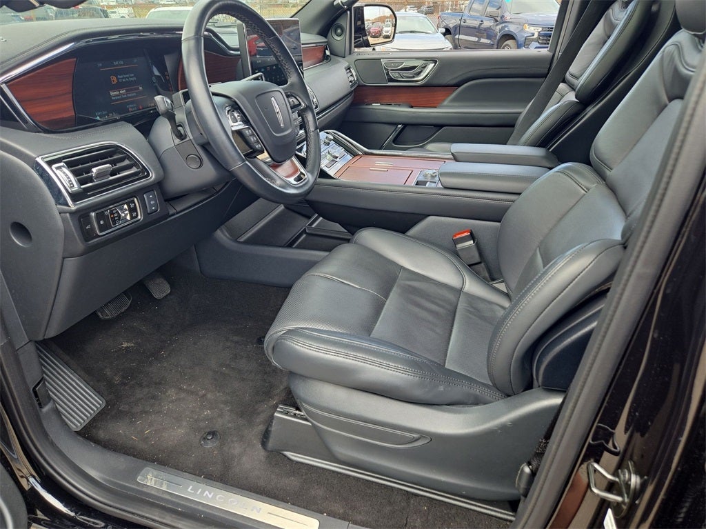 2023 Lincoln Navigator Reserve 4WD AWD