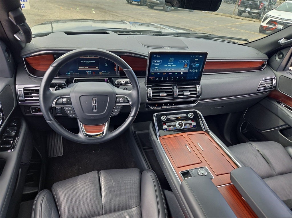 2023 Lincoln Navigator Reserve 4WD AWD
