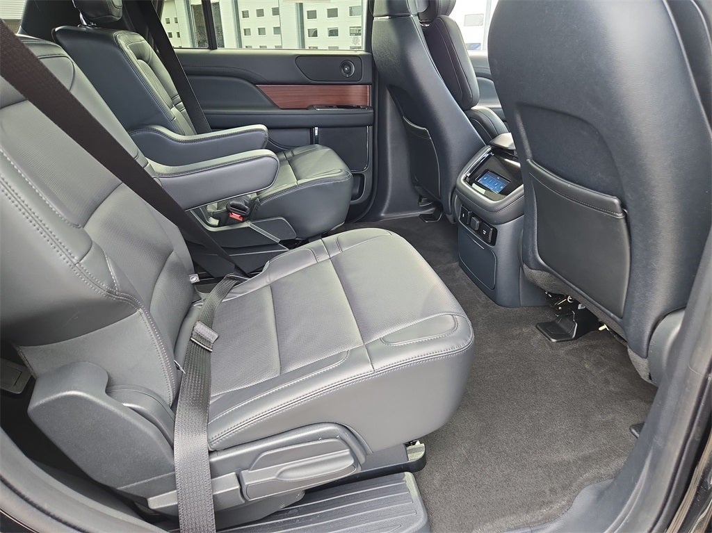 2023 Lincoln Navigator Reserve 4WD AWD