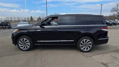 2023 Lincoln Navigator Reserve 4WD AWD