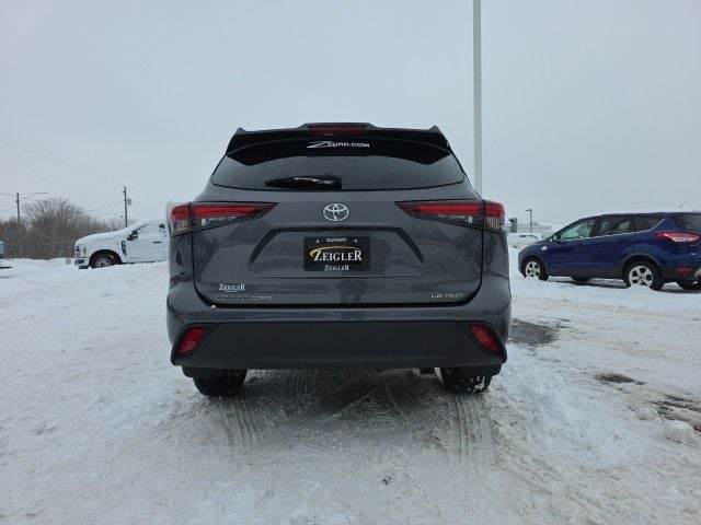 2024 Toyota Highlander LE