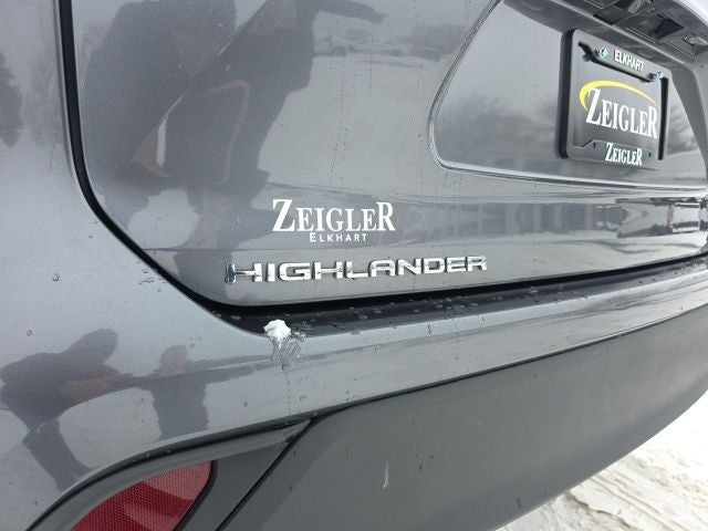 2024 Toyota Highlander LE