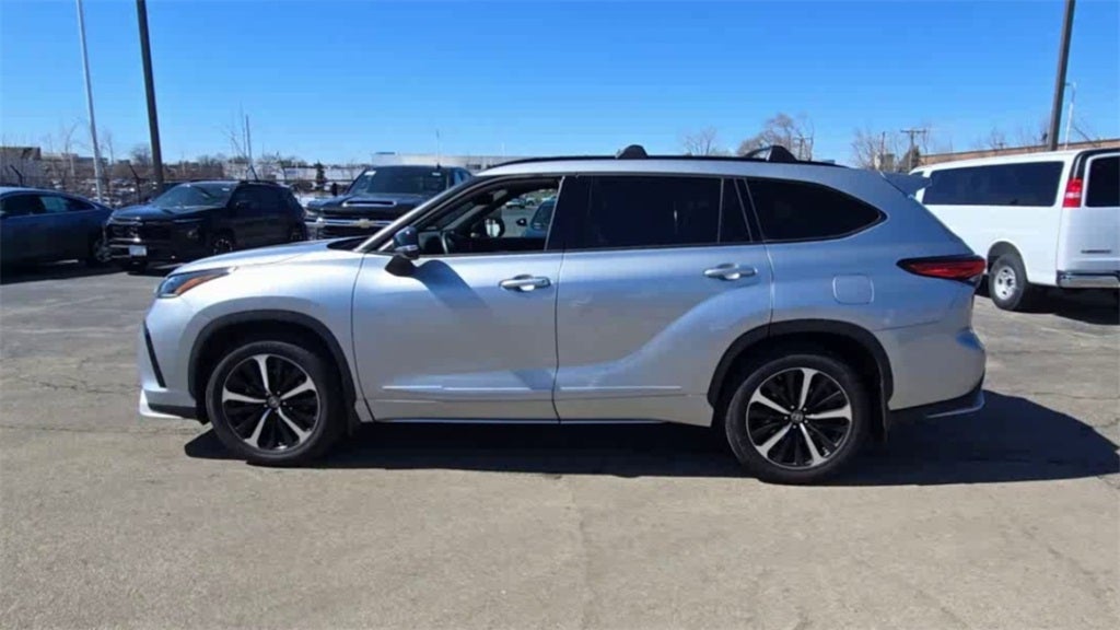 2022 Toyota Highlander XSE AWD