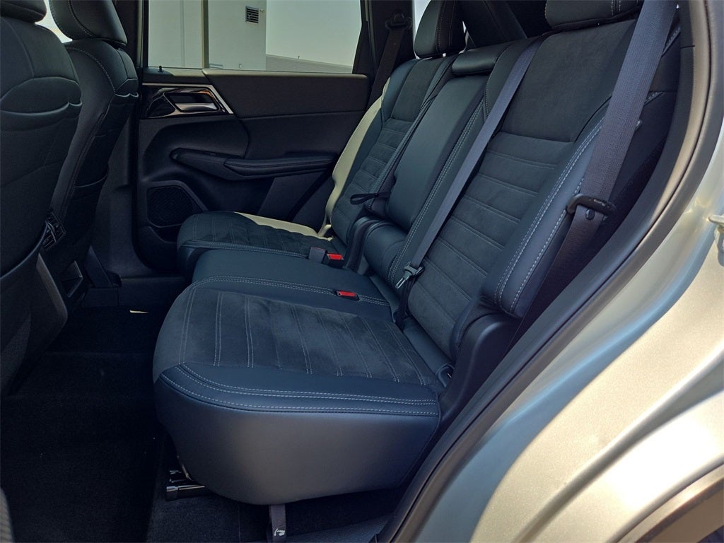 2024 Mitsubishi Outlander SE AWD