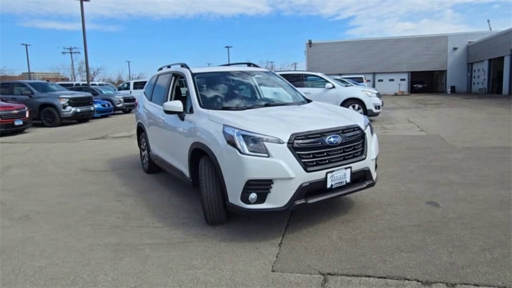 2022 Subaru Forester Premium AWD