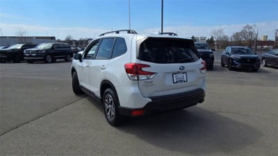 2022 Subaru Forester Premium AWD