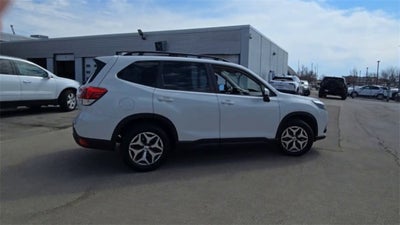2022 Subaru Forester Premium AWD