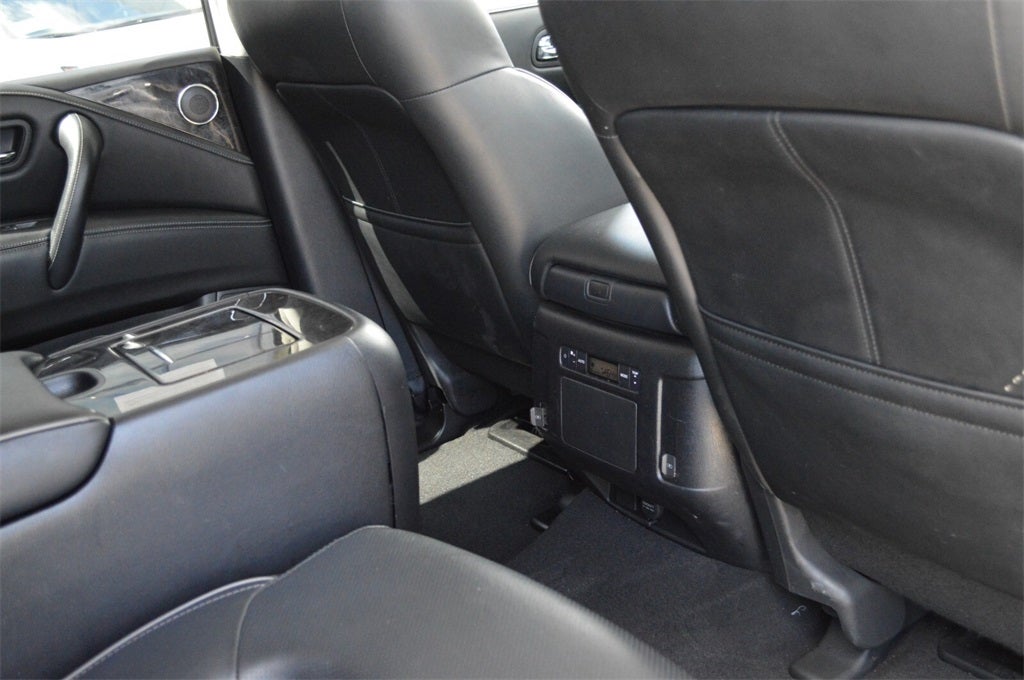 2021 INFINITI QX80 LUXE