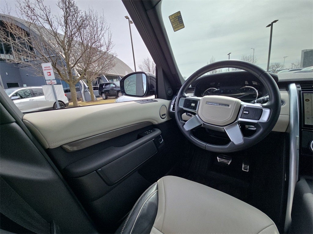 2023 Land Rover Discovery HSE R-Dynamic AWD