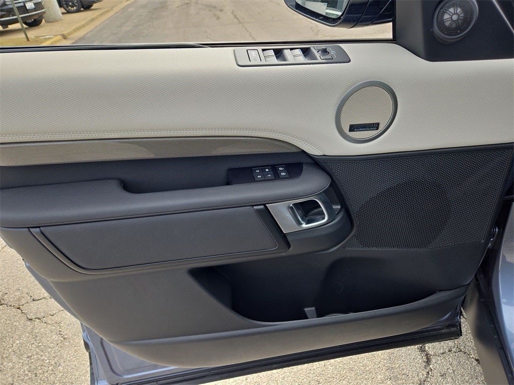 2023 Land Rover Discovery HSE R-Dynamic AWD