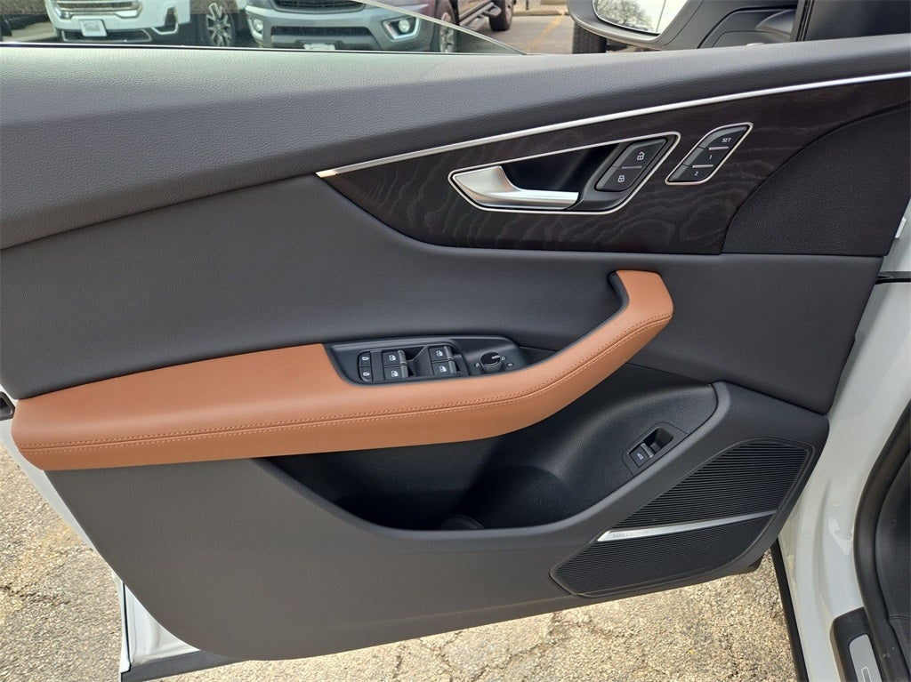 2023 Audi Q8 55 Premium Plus AWD quattro