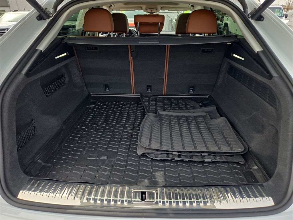 2023 Audi Q8 55 Premium Plus AWD quattro