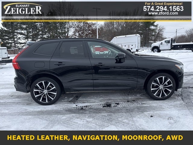 2024 Volvo XC60 B5 Plus Dark Theme