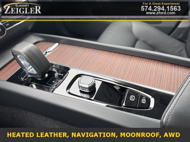 2024 Volvo XC60 B5 Plus Dark Theme