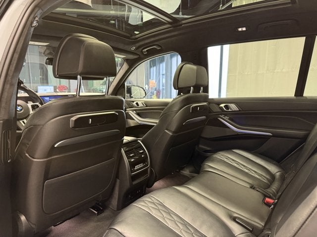 2025 BMW X7 M60i