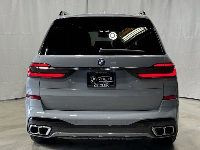 2025 BMW X7 M60i