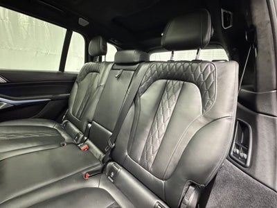 2025 BMW X7 M60i