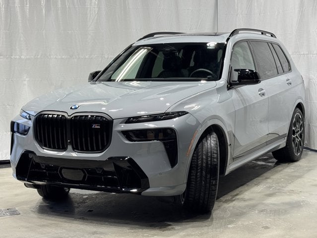 2025 BMW X7 M60i