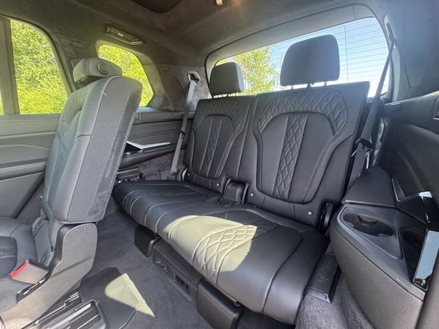 2026 BMW X7 M60i