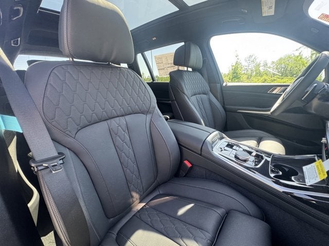 2026 BMW X7 M60i