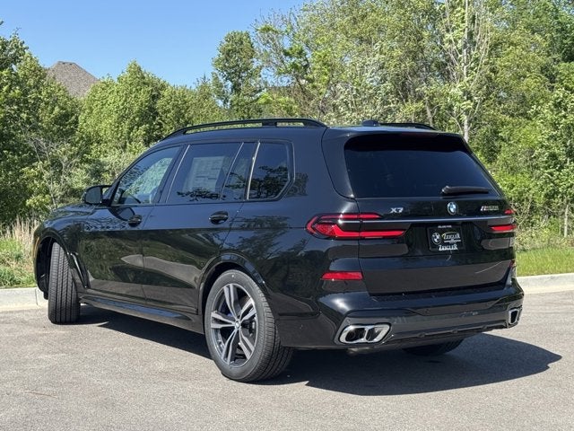 2026 BMW X7 M60i